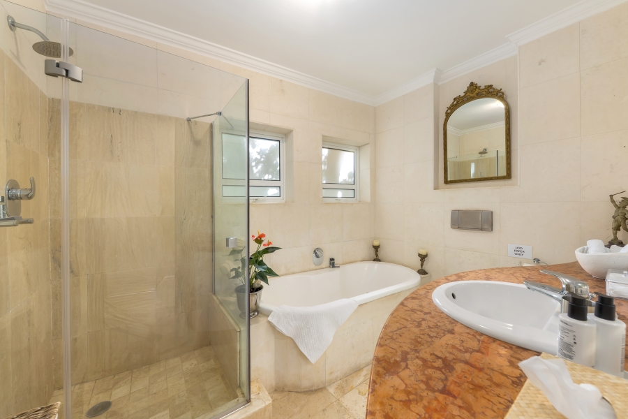 To Let 2 Bedroom Property for Rent in Llandudno Western Cape